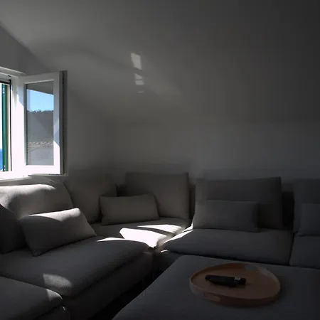 Maris App 3 Apartman Veli Iž
